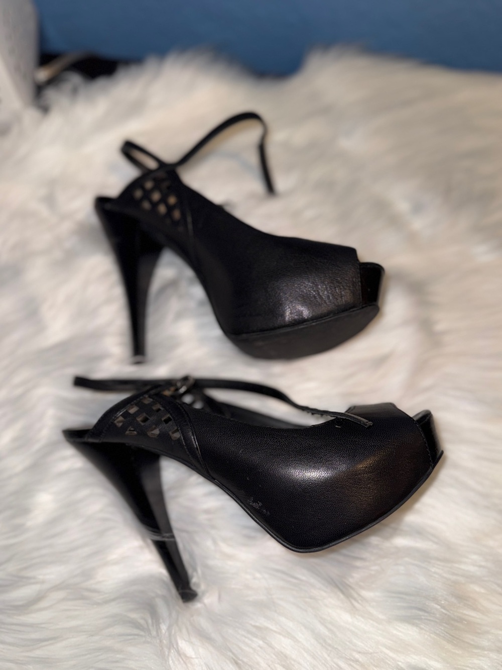 Levity Black Open-Toe High Heel Sandals